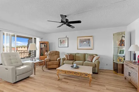 808 Se 7th Street Deerfield Beach FL 33441