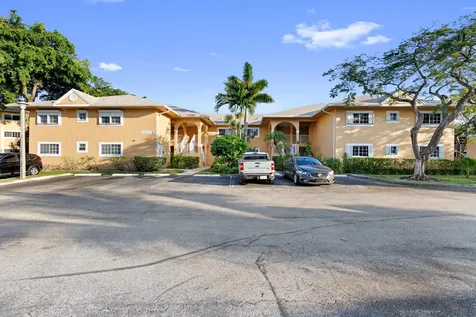 811 SE 4th Avenue Dania Beach FL 33004