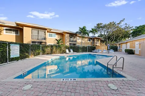 811 SE 4th Avenue Dania Beach FL 33004
