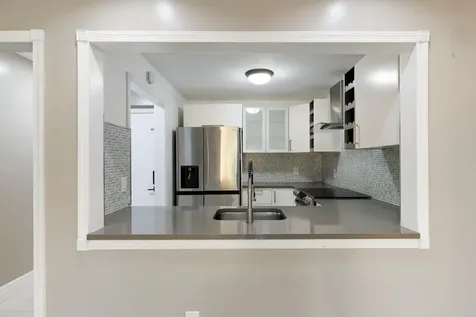 811 SE 4th Avenue Dania Beach FL 33004