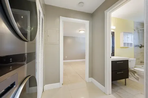 811 SE 4th Avenue Dania Beach FL 33004