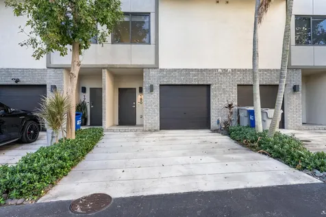 180 Se 4th Terrace Pompano Beach FL 33060