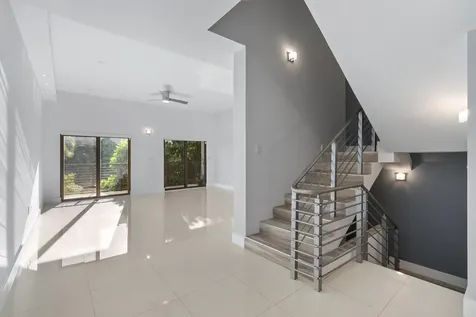 180 Se 4th Terrace Pompano Beach FL 33060