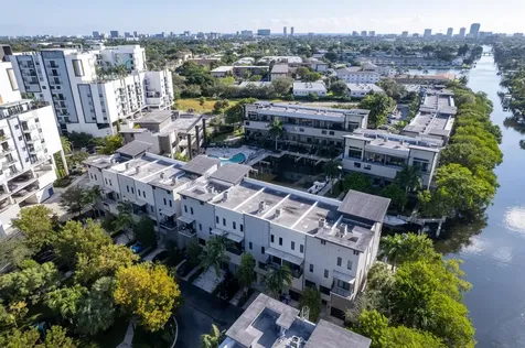 180 Se 4th Terrace Pompano Beach FL 33060
