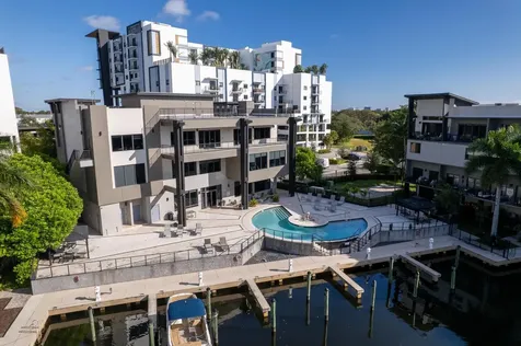 180 Se 4th Terrace Pompano Beach FL 33060