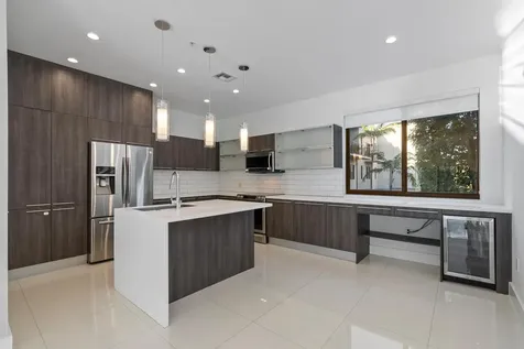 180 Se 4th Terrace Pompano Beach FL 33060