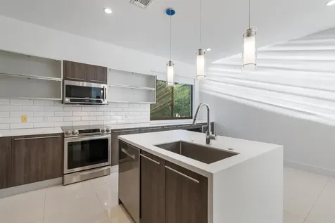 180 Se 4th Terrace Pompano Beach FL 33060