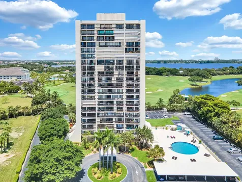 2000 Presidential Way West Palm Beach FL 33401