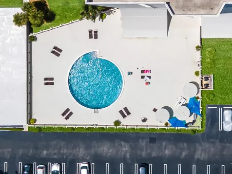 2000 Presidential Way West Palm Beach FL 33401