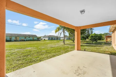 530 Sw Butler Avenue Port Saint Lucie FL 34983