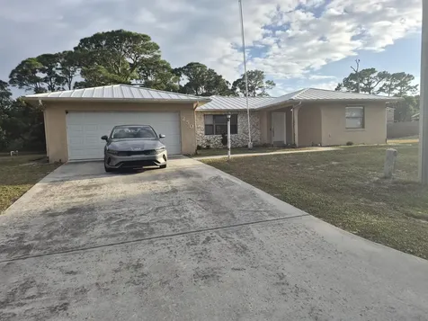 250 SE Walters Terrace Port Saint Lucie FL 34983