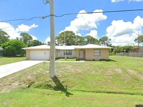 250 SE Walters Terrace Port Saint Lucie FL 34983
