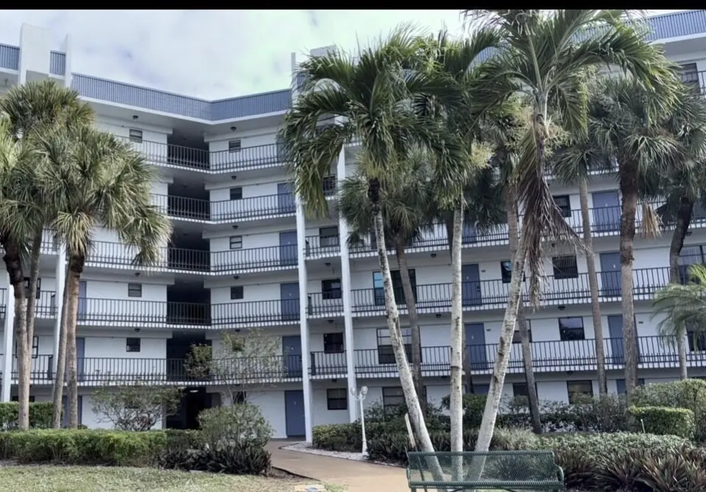 4640 Lucerne Lakes Boulevard Lake Worth FL 33467