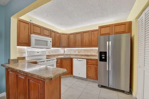 310 Pine Ridge Circle Greenacres FL 33463