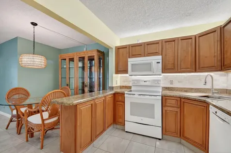 310 Pine Ridge Circle Greenacres FL 33463