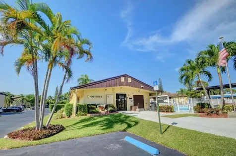 310 Pine Ridge Circle Greenacres FL 33463