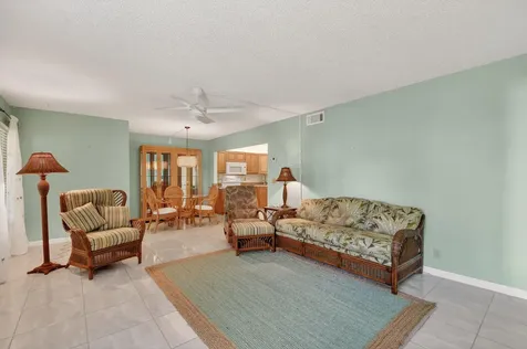 310 Pine Ridge Circle Greenacres FL 33463