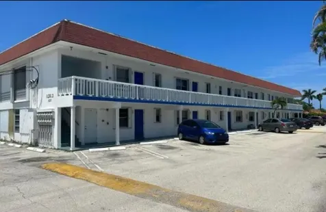 637 NE 6th Court Boynton Beach FL 33435