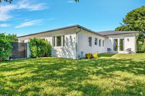 301 Pilgrim Road West Palm Beach FL 33405