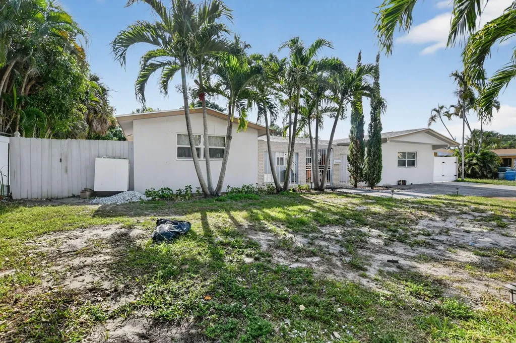 256 Sw 11th Place Boca Raton FL 33432