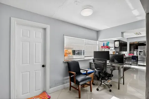 256 Sw 11th Place Boca Raton FL 33432