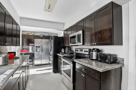 256 Sw 11th Place Boca Raton FL 33432