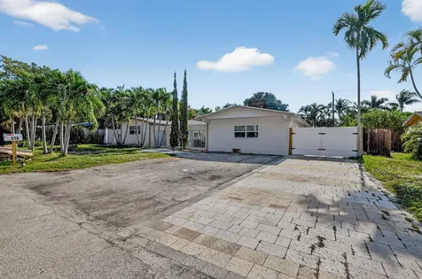 256 Sw 11th Place Boca Raton FL 33432