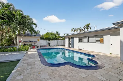 256 Sw 11th Place Boca Raton FL 33432
