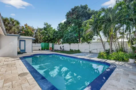 256 Sw 11th Place Boca Raton FL 33432