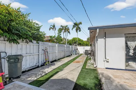 256 Sw 11th Place Boca Raton FL 33432