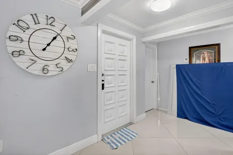 256 Sw 11th Place Boca Raton FL 33432