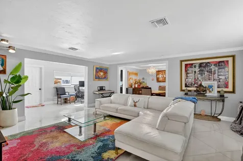 256 Sw 11th Place Boca Raton FL 33432