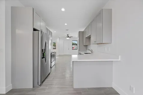 1580 W 32nd Street Riviera Beach FL 33404