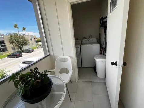 185 Normandy Delray Beach FL 33484
