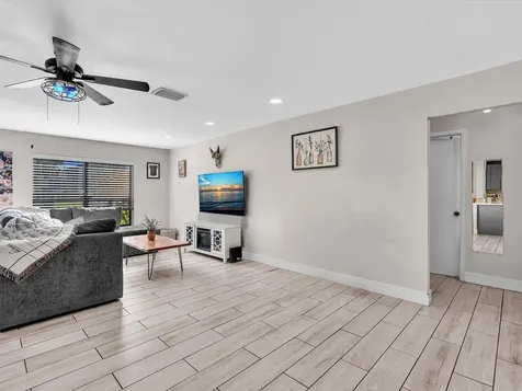 4441 Nw 22nd Road Coconut Creek FL 33066