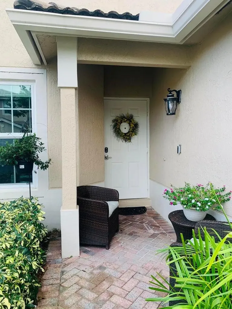 6437 Park Lake Circle Boynton Beach FL 33437