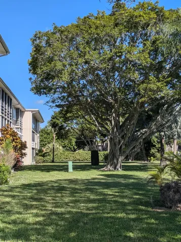 2615 N Garden Drive Lake Worth FL 33461