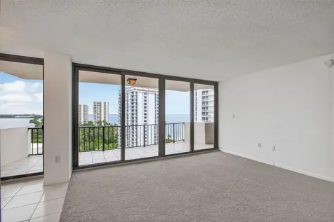 4200 N Ocean Drive Riviera Beach FL 33404