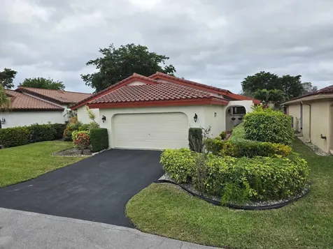 5665 Lakeview Mews Drive Boynton Beach FL 33437