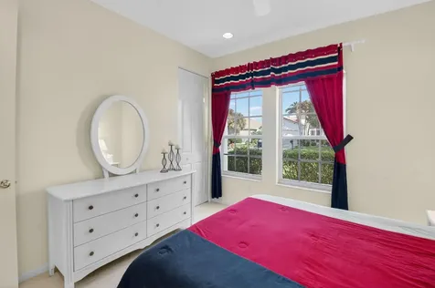 13197 Alhambra Lake Circle Delray Beach FL 33446