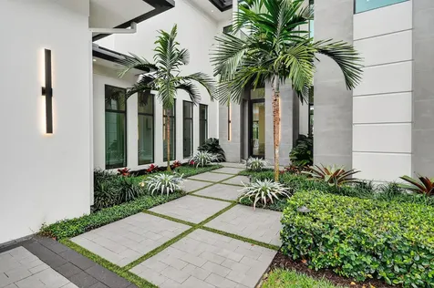 2085 Vitex Lane North Palm Beach FL 33408