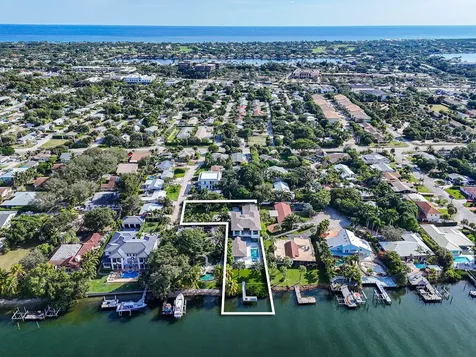 2085 Vitex Lane North Palm Beach FL 33408