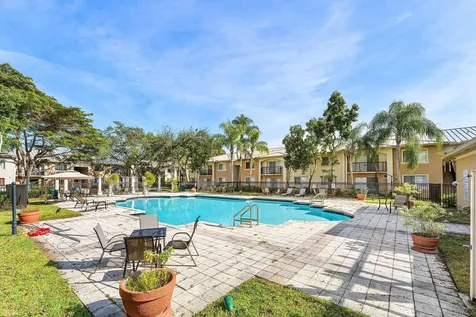 1000 Crestwood Court Royal Palm Beach FL 33411