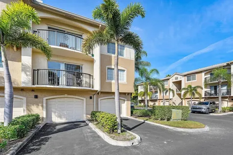 1000 Crestwood Court Royal Palm Beach FL 33411