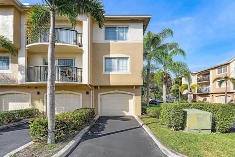 1000 Crestwood Court Royal Palm Beach FL 33411