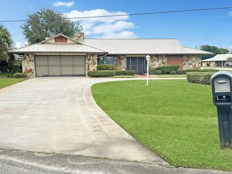5506 Echo Pines Circle Fort Pierce FL 34951
