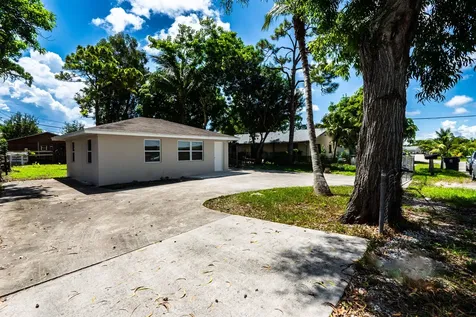 3652 Alexander Court Lake Worth FL 33463