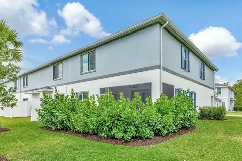601 Ne Waters Edge Lane Port Saint Lucie FL 34983