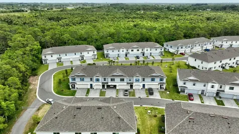 601 Ne Waters Edge Lane Port Saint Lucie FL 34983