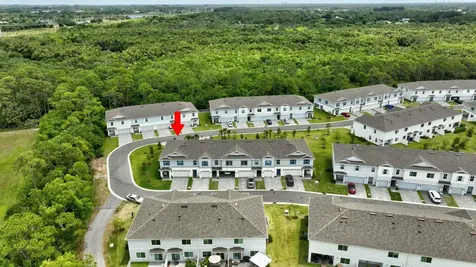 601 Ne Waters Edge Lane Port Saint Lucie FL 34983